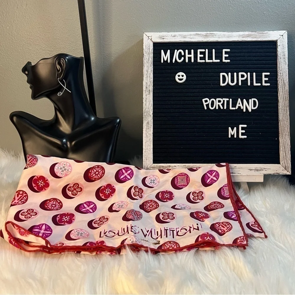 Louis vuitton kimodo dots scarf